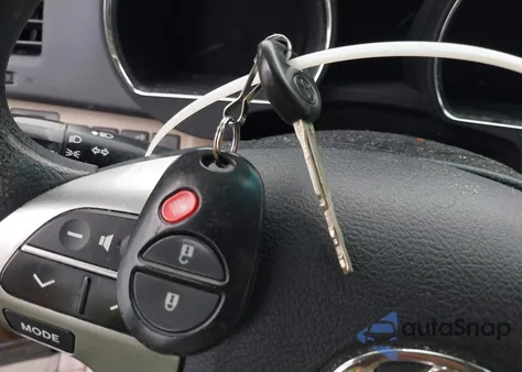 2013 Toyota Highlander из США, поврежденный, VIN 5TDZA3EH7DS037103